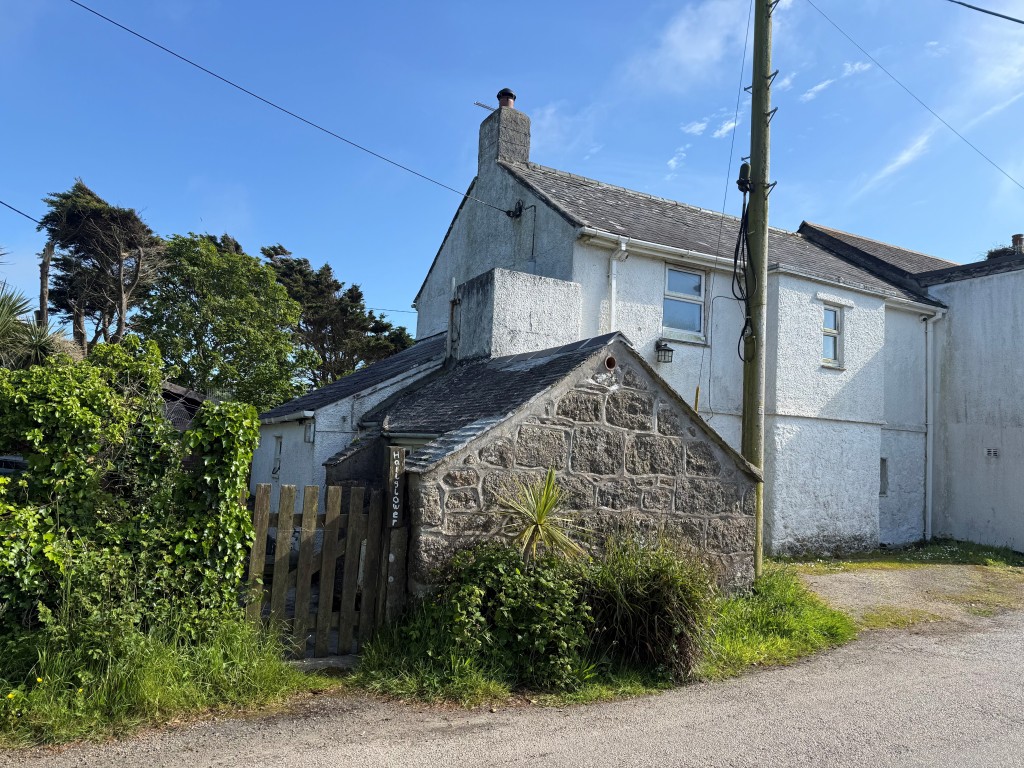 Lot: 121 - SEMI-DETACHED COTTAGE FOR UPDATING WITH GARDENS, PARKING AND PLANNING IN PRINCIPLE - Rear elevation